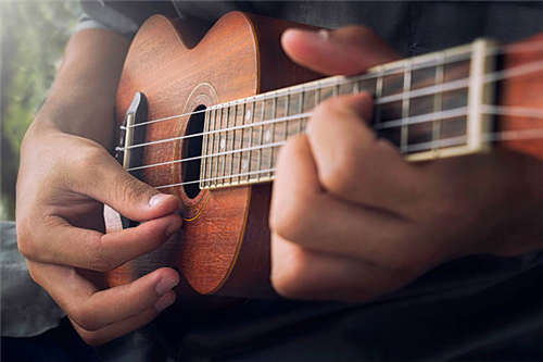 Modern Sahne Ukulele Kursu